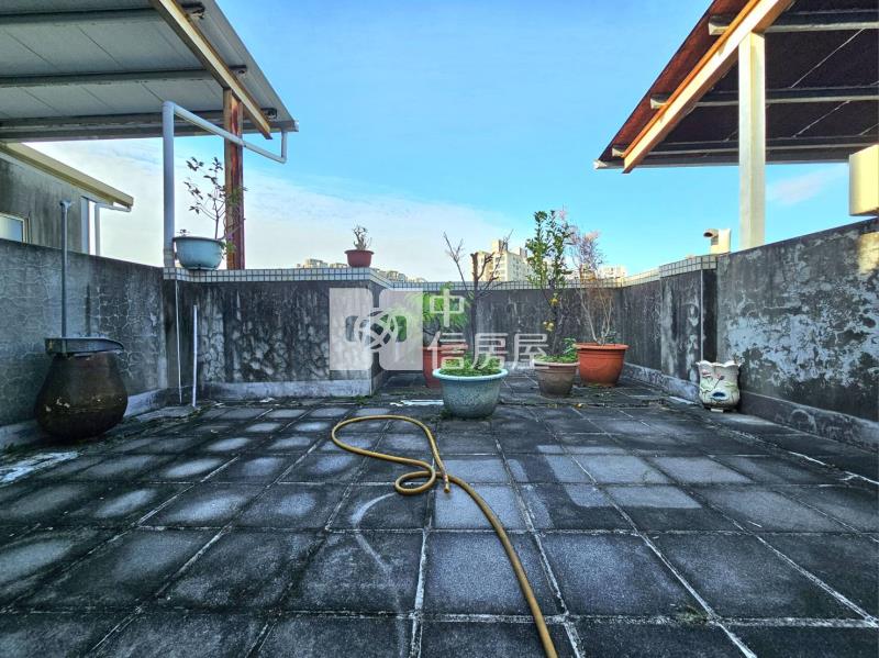 長億玫瑰園車庫別墅房屋室內格局與周邊環境