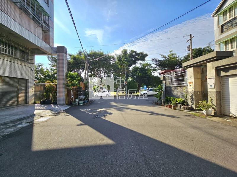 長億玫瑰園車庫別墅房屋室內格局與周邊環境