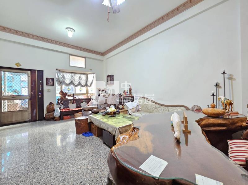 長億玫瑰園車庫別墅房屋室內格局與周邊環境