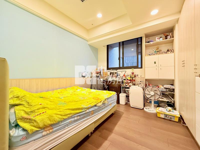 順天敦凰四房雙主臥三平車房屋室內格局與周邊環境