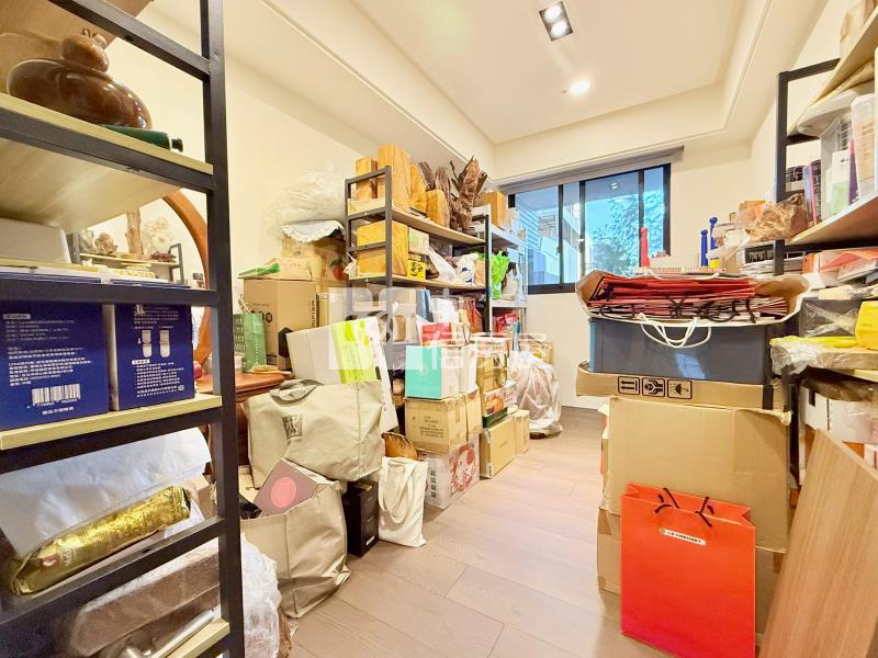 順天敦凰四房雙主臥三平車房屋室內格局與周邊環境