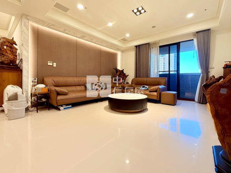 順天敦凰四房雙主臥三平車房屋室內格局與周邊環境