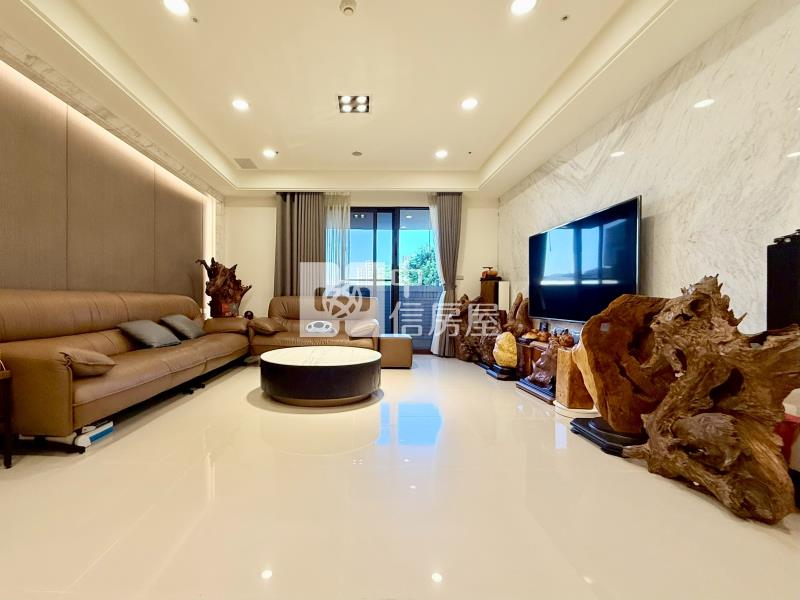 順天敦凰四房雙主臥三平車房屋室內格局與周邊環境