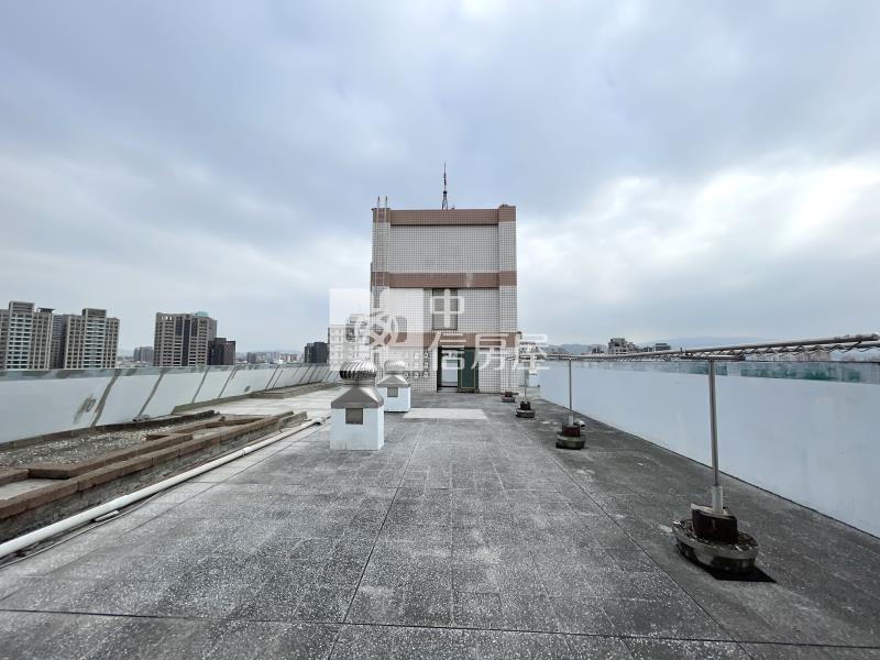 美村新皇家三房平車房屋室內格局與周邊環境