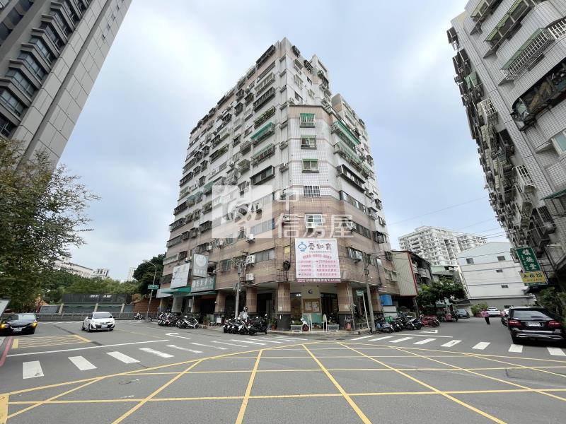 美村新皇家三房平車房屋室內格局與周邊環境