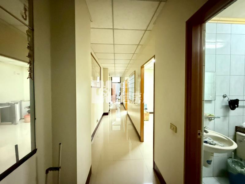 獨家!中山路僑忠國小旁黃金電梯住店房屋室內格局與周邊環境