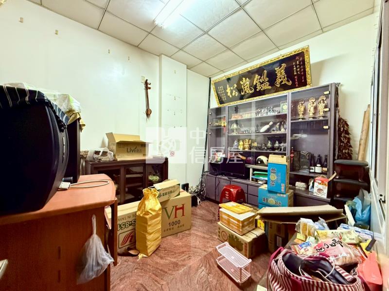 獨家!中山路僑忠國小旁黃金電梯住店房屋室內格局與周邊環境