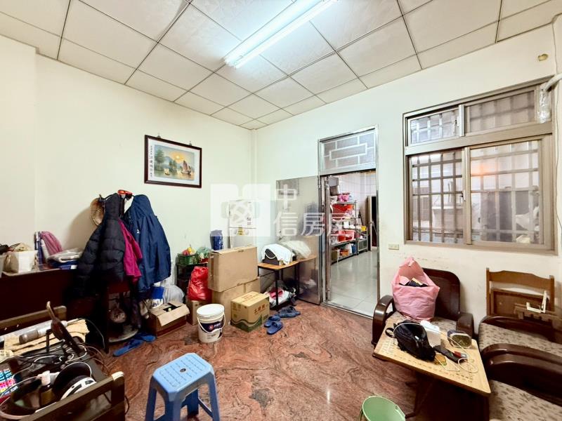 獨家!中山路僑忠國小旁黃金電梯住店房屋室內格局與周邊環境