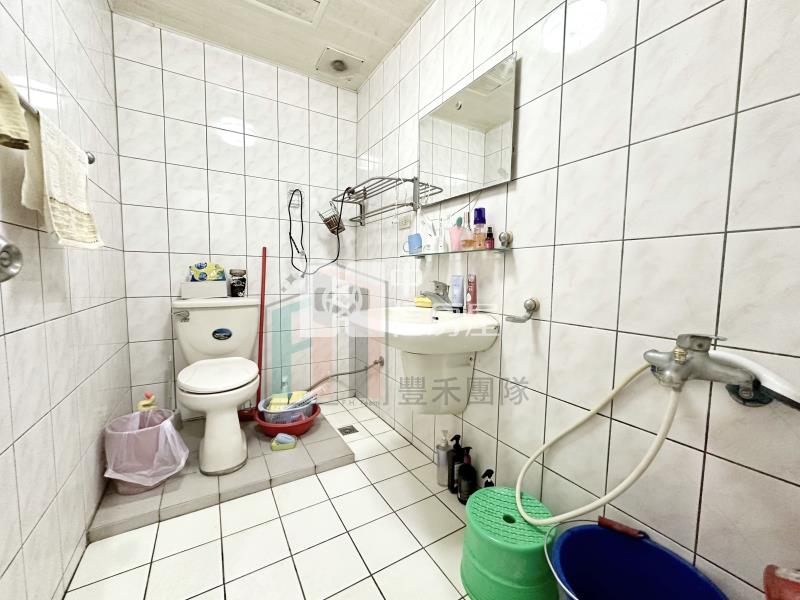 【豐禾】武漢國中雙車別墅房屋室內格局與周邊環境