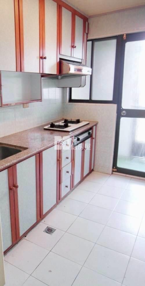 文山特區華廈溫馨三房房屋室內格局與周邊環境