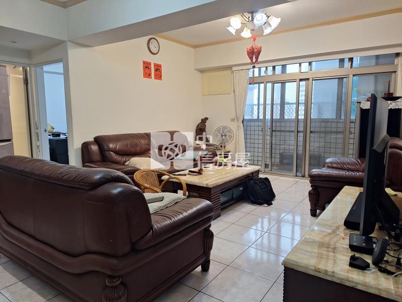 平鎮車站金碧輝煌4房房屋室內格局與周邊環境