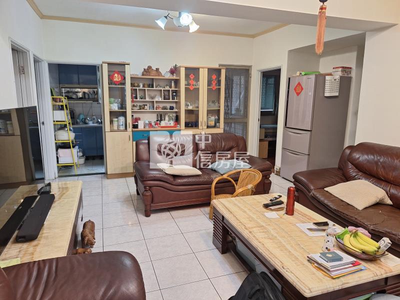 平鎮車站金碧輝煌4房房屋室內格局與周邊環境