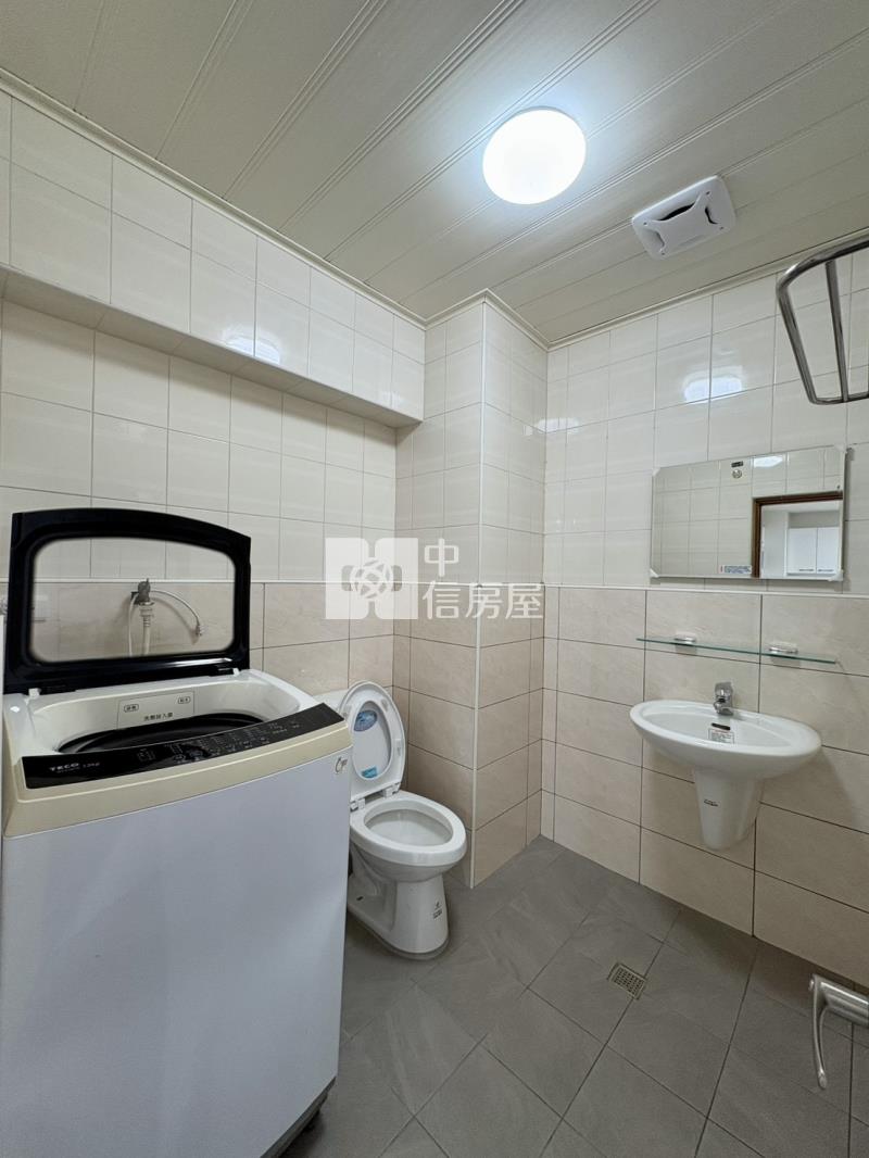 市政大空間四房平車暖心華廈房屋室內格局與周邊環境