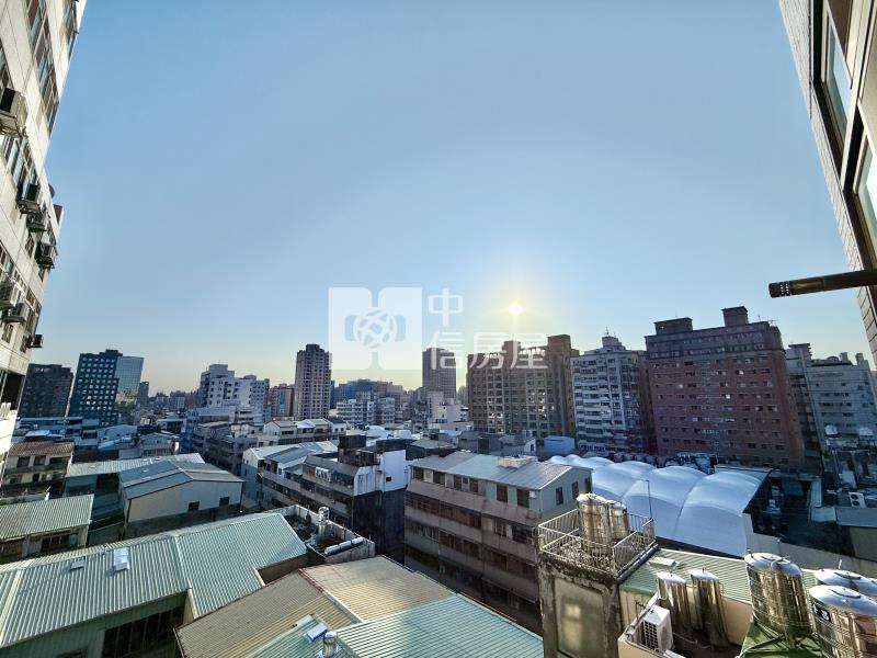 精誠大業商圈精美3房+閣樓平車美屋房屋室內格局與周邊環境