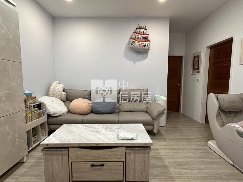 屋齡新(村上村)龍岡圓環景觀2+1房+平面車位房屋室內格局與周邊環境