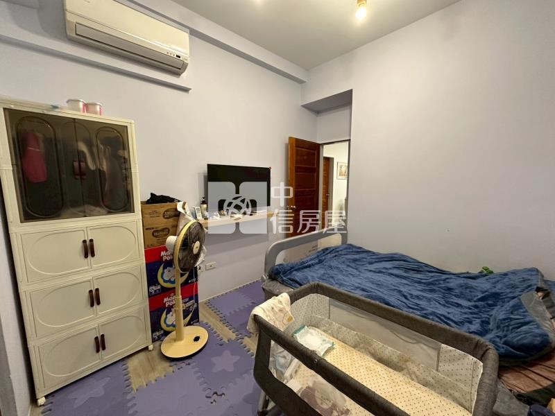 屋齡新(村上村)龍岡圓環景觀2+1房+平面車位房屋室內格局與周邊環境