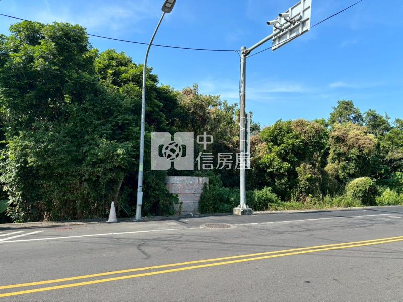 楠西區正路面乙種工業地房屋室內格局與周邊環境