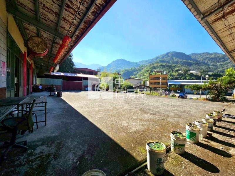 國姓臨路20米大地坪角地房屋室內格局與周邊環境