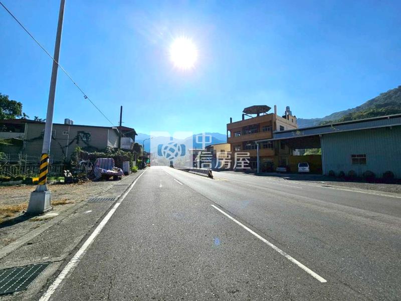 國姓臨路20米大地坪角地房屋室內格局與周邊環境