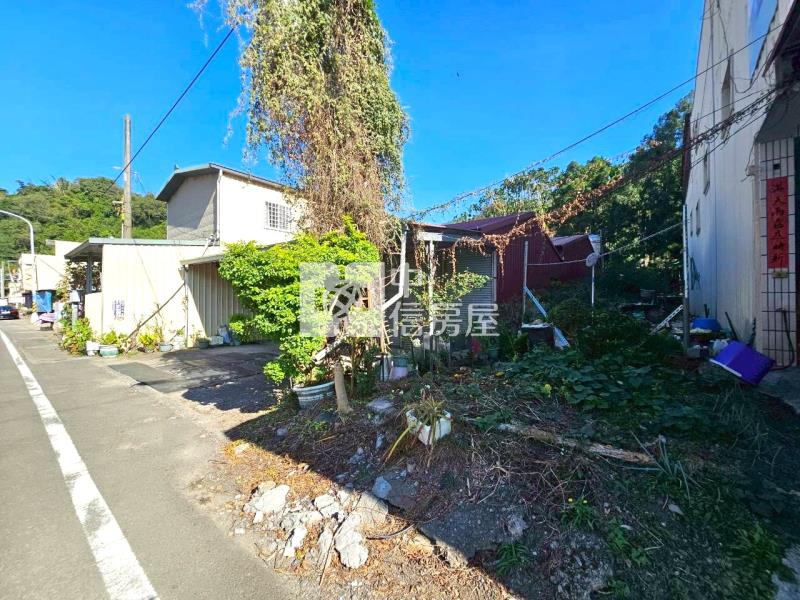 國姓臨路20米大地坪角地房屋室內格局與周邊環境