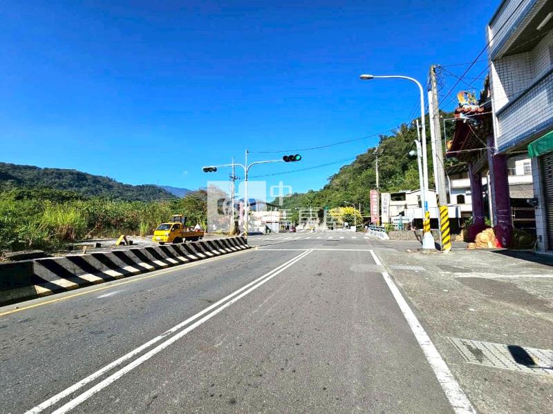 國姓臨路20米大地坪角地房屋室內格局與周邊環境