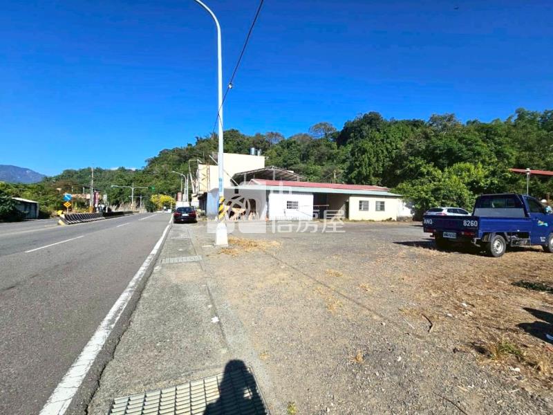 國姓臨路20米大地坪角地房屋室內格局與周邊環境