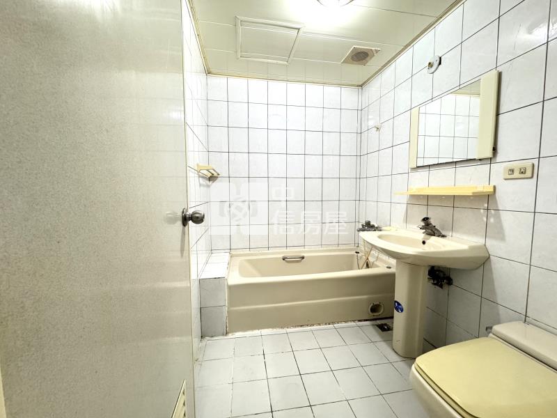 新中元年大3房雙車位房屋室內格局與周邊環境