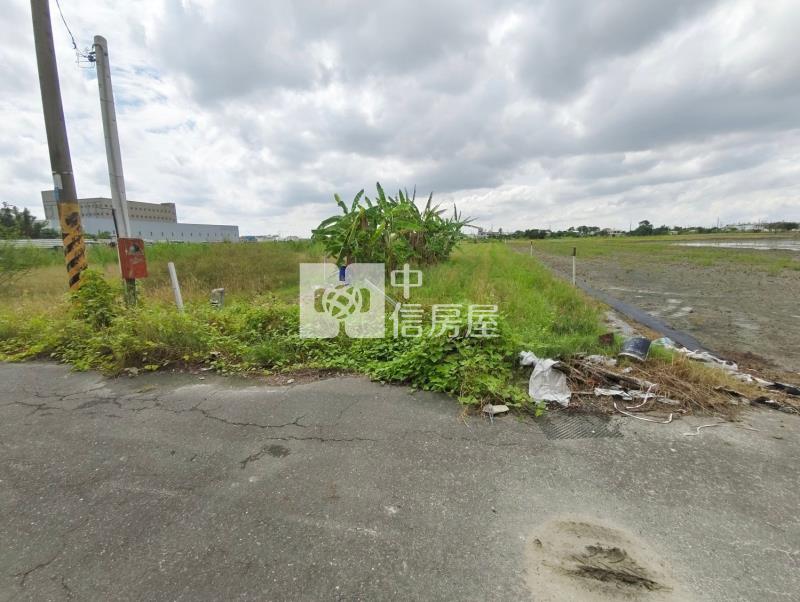 西港中洲一分有水有電美農地房屋室內格局與周邊環境