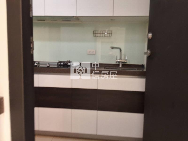 專(龍騰)永華路2段雙車景觀豪宅房屋室內格局與周邊環境