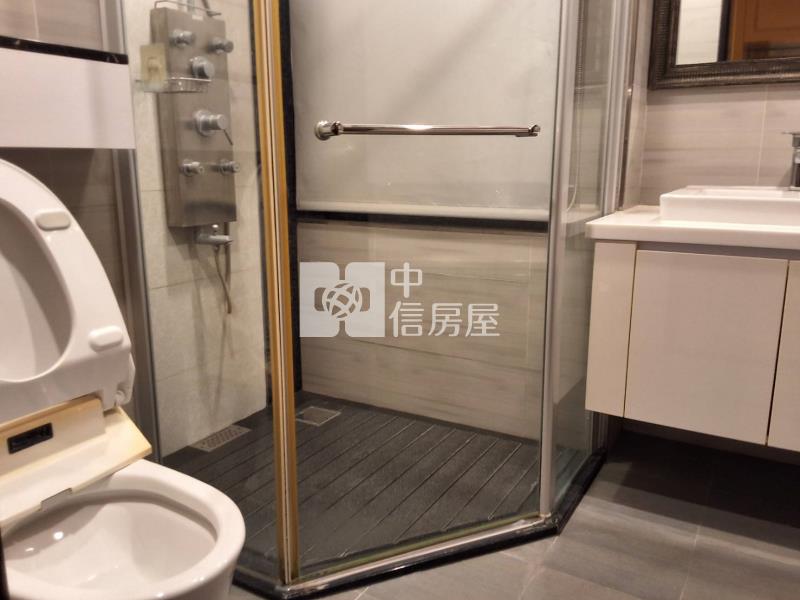 專(龍騰)永華路2段雙車景觀豪宅房屋室內格局與周邊環境