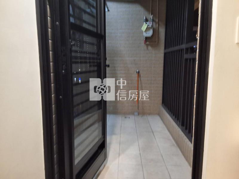 專(龍騰)永華路2段雙車景觀豪宅房屋室內格局與周邊環境