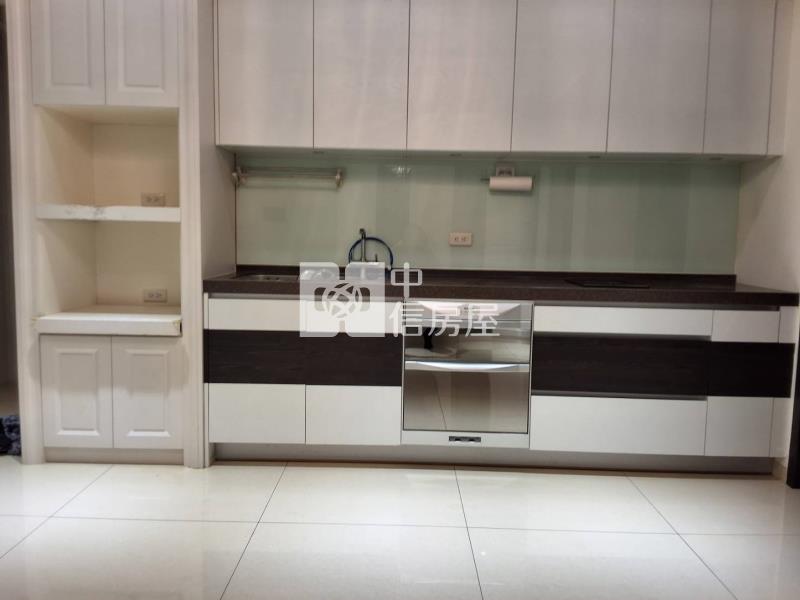 專(龍騰)永華路2段雙車景觀豪宅房屋室內格局與周邊環境