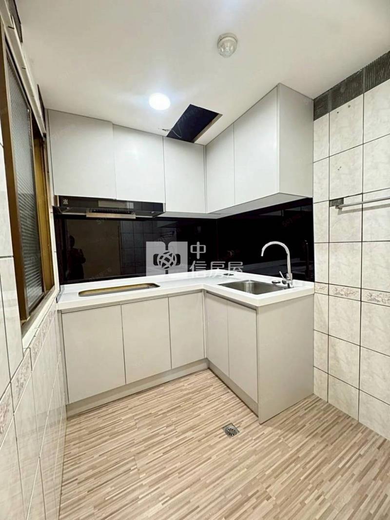 體育園區北帝國觀天電梯三房房屋室內格局與周邊環境