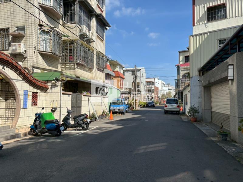 星巴克旁華廈房屋室內格局與周邊環境