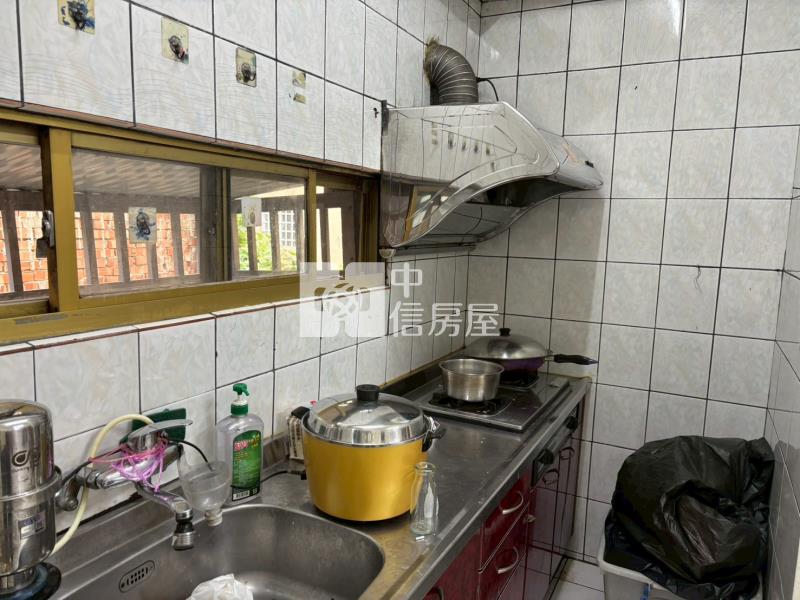 星巴克旁華廈房屋室內格局與周邊環境