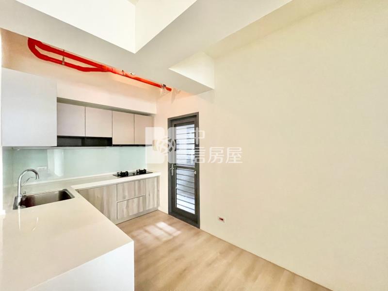 馥景莊園3改2房視野雙平車房屋室內格局與周邊環境