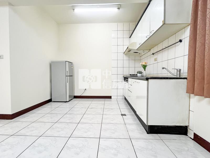 東興國小低總電梯2房房屋室內格局與周邊環境