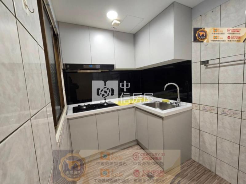 中壢體育園區電梯三樓房屋室內格局與周邊環境