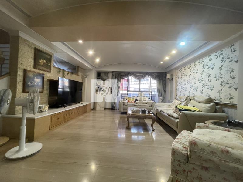 文化中心~四維國小雙平車華廈房屋室內格局與周邊環境