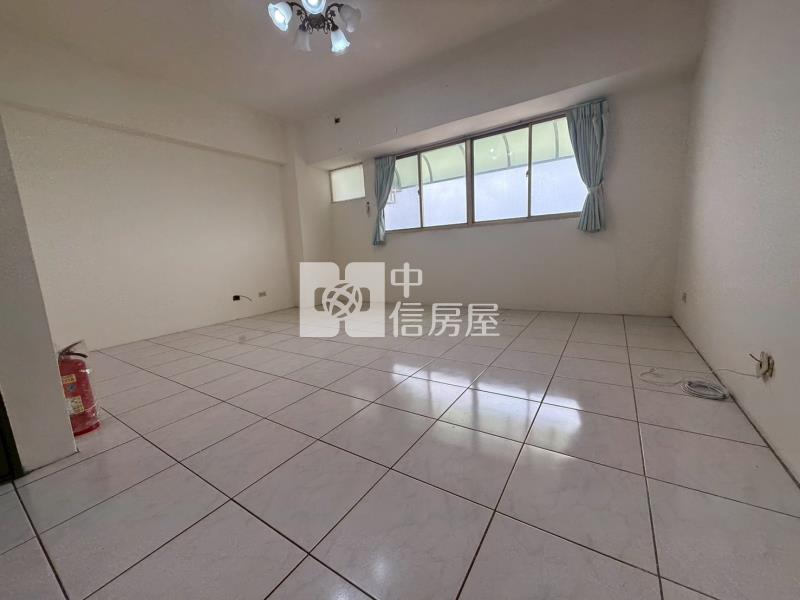 近體育園區電梯大三房房屋室內格局與周邊環境