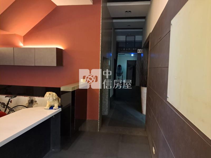 正春日路電梯雙透天店面房屋室內格局與周邊環境