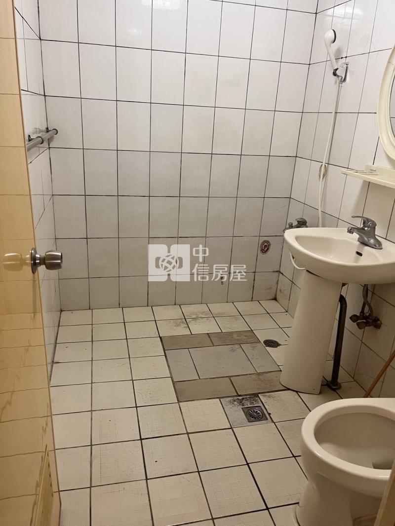 東興國中電梯3房車房屋室內格局與周邊環境