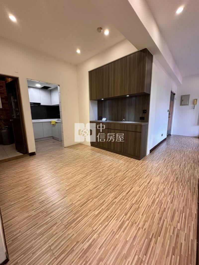 體育園區豪華電梯3房房屋室內格局與周邊環境