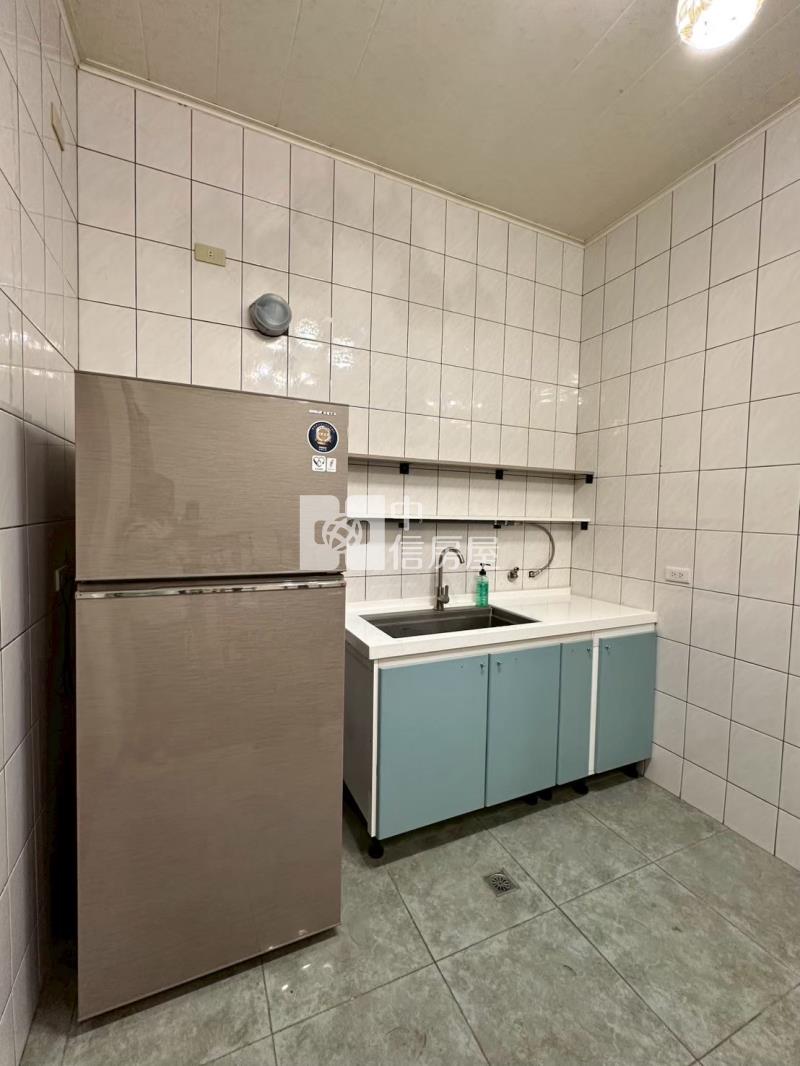 麒麟山莊邊間大地坪近交流道別墅房屋室內格局與周邊環境