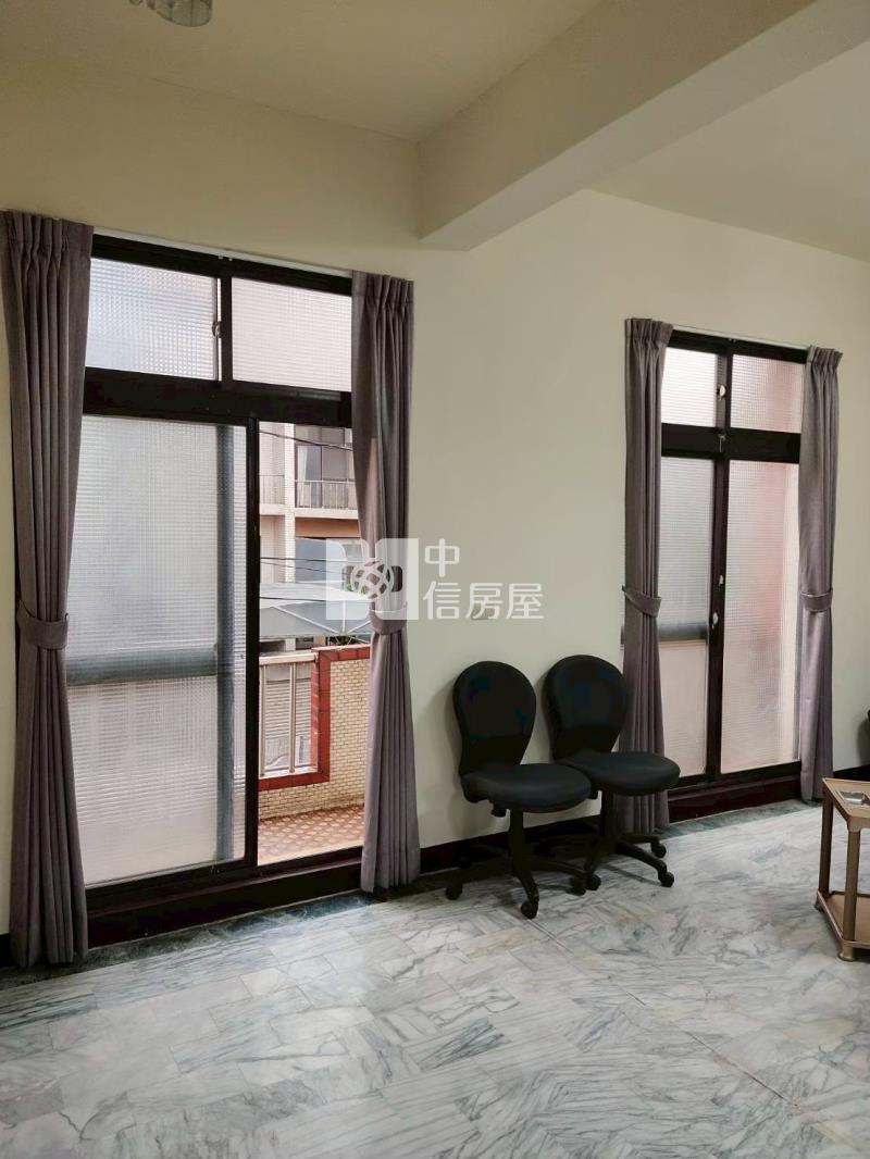 麒麟山莊邊間大地坪近交流道別墅房屋室內格局與周邊環境