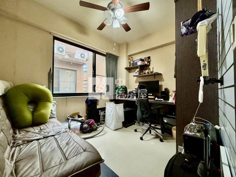 葳格中學宏績馥郁大地坪孝親花園別墅房屋室內格局與周邊環境