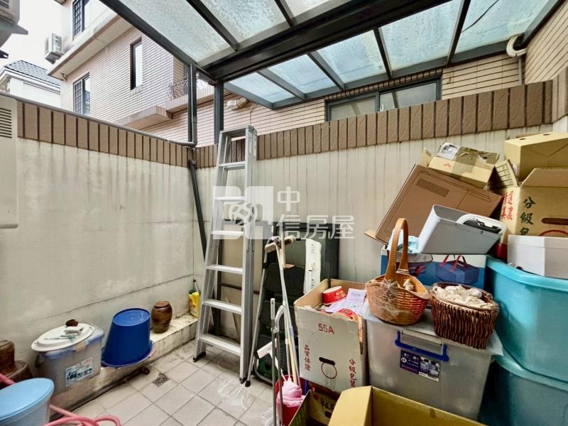 葳格中學宏績馥郁大地坪孝親花園別墅房屋室內格局與周邊環境