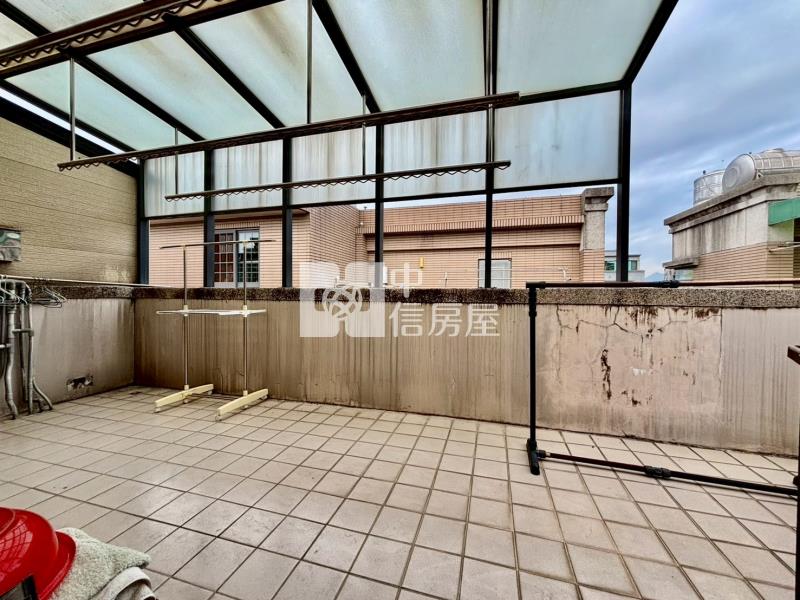 葳格中學宏績馥郁大地坪孝親花園別墅房屋室內格局與周邊環境