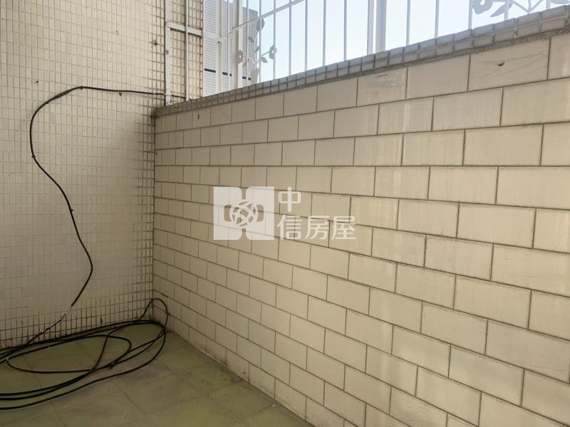 日新國小整新明亮三房房屋室內格局與周邊環境