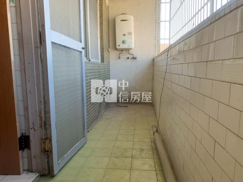 日新國小整新明亮三房房屋室內格局與周邊環境